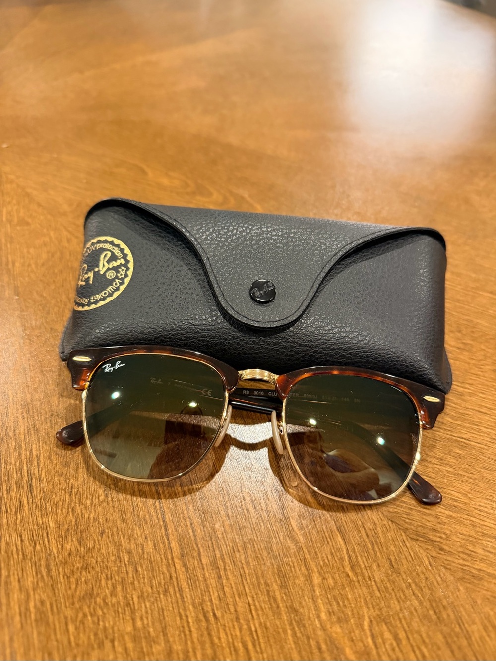 Ray Ban Clubmaster Classic RB3016 (Tortoise/Gold)